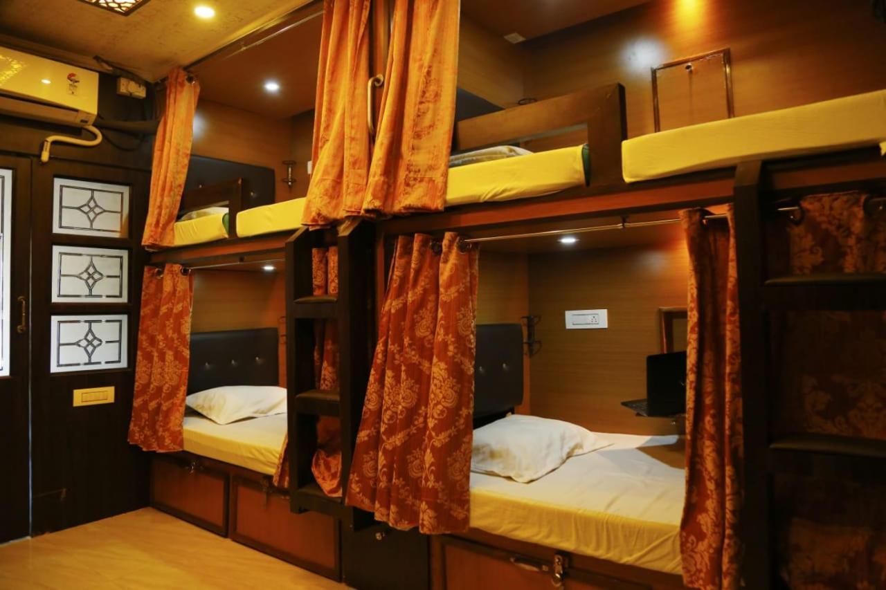 Swapnanivas A/C dormitory Tirupati Exterior foto